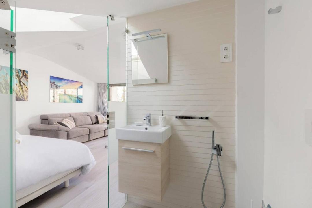 Minty Stay - La Merced Atico Duplex Μάλαγα Εξωτερικό φωτογραφία